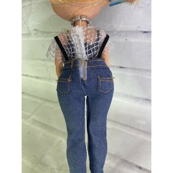 LOL Surprise OMG Remix Pop B.B. Fashion Doll With Outfit and Shoes MGA - Picture 8 of 10